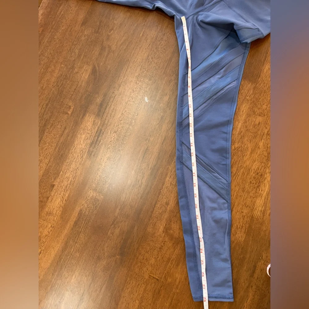 Alo Yogy High Waist Epic Legging in light Blue . Size XS